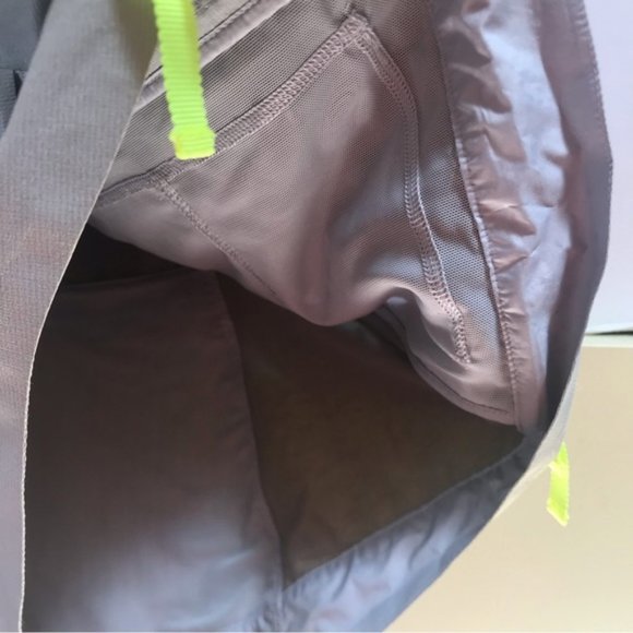 Lululemon The Best Vest Jacket Convertible Lightweight Zipper Pockets Windproof - Picture 16 of 16